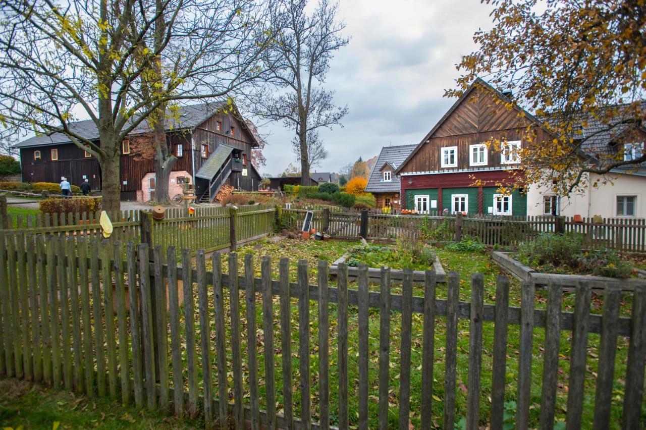 Penzion Na Stodolci Chřibská Eksteriør billede